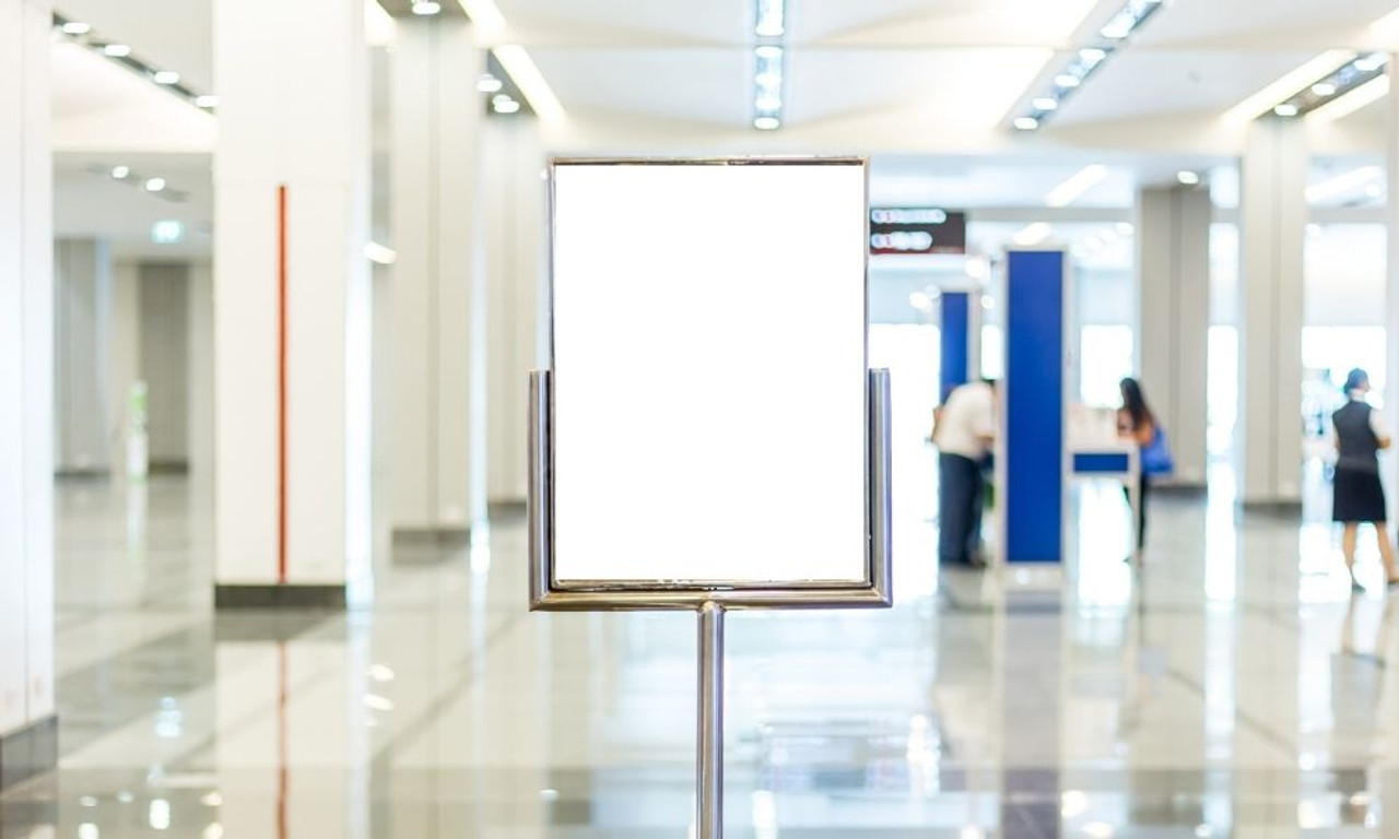 Tips To Fill Empty Space in Retail Outlets The Global Display Solution™