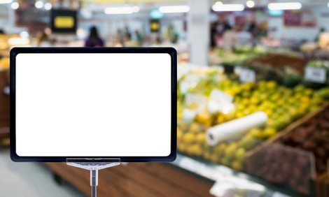 Why the Material Thickness of a Sign Holder Matters