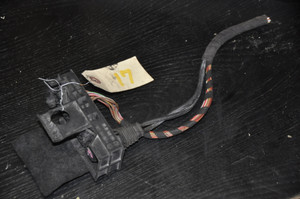 1) DH-17 MERCEDES-BENZ 1295403173 OEM Used CONTROL MODULE BRACKET BOSCH 1928402055 129-540-31-73 From: E420 W124 1994 Fits Multiple VEHICLES 1992-1996 check listing 4.2L 119.945 Euro All Parts