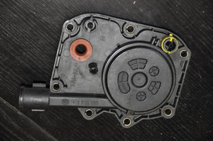 1) DH-11 BMW 11617501563 OEM Used CRANK CASE VENTALATION VALVE ENGINE 1745103 1704792 11-61-7-501-563 11617501563 fits: E39 E38 E31 Euro All Parts