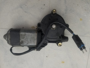 0) BMW OEM 67628359373 USED WINDOW REGULATOR ASSEMBLY LEFT REAR 525i 95 E34 5 Series Euro All Parts