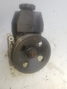 1) DH -13 Mercedes-Benz 34664601 OEM Used POWER STEERING PUMP ENGINE w-RESERVIOR w-PULLEY LuK S1289 From: 1999 Mercedes-Benz SLK230 2.3L KOMPESSOR Fits: & other listed vehicles LuK S1289 Euro All Parts 1) DH -13 Mercedes-Benz 34664601 OEM Used POWER STEERING PUMP ENGINE w-RESERVIOR w-PULLEY LuK S1289 From: 1999 Mercedes-Benz SLK230 2.3L KOMPESSOR Fits: & other listed vehicles LuK S1289 Euro All Parts