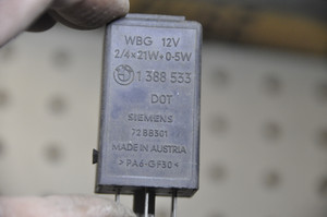 22) 5 DH BMW 1388533 61311388533 Hazard warning relay DOT A 719010 54225022 2-4X21W 0-5W 19W93 E32 E34 E36 E31 Z3 Euro All Parts 22) 5 DH BMW 1388533 61311388533 Hazard warning relay DOT A 719010 54225022 2-4X21W 0-5W 19W93 E32 E34 E36 E31 Z3 Euro All Parts