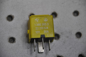 0) BMW OEM 61361390383 USED RELAY 22210514 740i 93 E32 7 Series 740i & E34 Euro All Parts 0) BMW OEM 61361390383 USED RELAY 22210514 740i 93 E32 7 Series 740i & E34 Euro All Parts