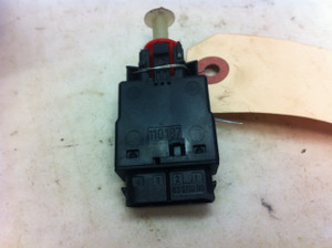 0) BMW OEM 61318360417 USED BRAKE LIGHT SWITCH 525i 92 E34 E36 E32 Euro All Parts 0) BMW OEM 61318360417 USED BRAKE LIGHT SWITCH 525i 92 E34 E36 E32 Euro All Parts