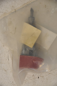 1) DH -33 BMW 51217162427 OEM Used DRIVER DOOR LOCK CYLINDER ASSEMBLY LEFT (DRIVER) SEALED IN PACKAGE From: 2006 330xi RED Fits: & other listed vehicles 51-21-7-162-427 Euro All Parts