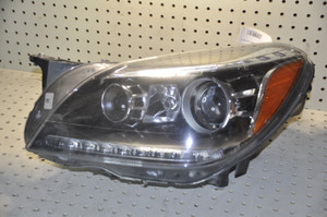 1) Mercedes Benz OEM 1728203561 171-820-41-61 USED LEFT HEAD LIGHT ASSEMBLY 171-820-11-61 171-820-17-61 171-820-41-61 Fits: W172 SLK 2009 & other listed vehicles Euro All Parts 1) Mercedes Benz OEM 1728203561 171-820-41-61 USED LEFT HEAD LIGHT ASSEMBLY 171-820-11-61 171-820-17-61 171-820-41-61 Fits: W172 SLK 2009 & other listed vehicles Euro All Parts
