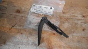 0) BMW OEM 41618135070 USED HOOD HINGE RIGHT SIDE 318I 95 E36 3 Series Euro All Parts 0) BMW OEM 41618135070 USED HOOD HINGE RIGHT SIDE 318I 95 E36 3 Series Euro All Parts