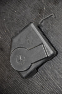 1) DH-16 MERCEDES-BENZ 1247820256 OEM Used COVER FOR CONVERTIBLE ROOF MOTOR WABASTO 1989 124-782-02-56 1247820256 fits: Fits Multiple VEHICLES check listing Euro All Parts 1) DH-16 MERCEDES-BENZ 1247820256 OEM Used COVER FOR CONVERTIBLE ROOF MOTOR WABASTO 1989 124-782-02-56 1247820256 fits: Fits Multiple VEHICLES check listing Euro All Parts