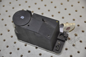 1) DD-23 Mercedes Benz 0008000949 Used DOOR LOCKING VACUUM PUMP From: W124 300E 1989 FITS: W124 Euro All Parts 1) DD-23 Mercedes Benz 0008000949 Used DOOR LOCKING VACUUM PUMP From: W124 300E 1989 FITS: W124 Euro All Parts