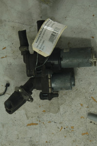 1) Mercedes Benz OEM 18303984 USED HEATER CONTROL VALVE 1994 E320 W124 Fits: W124 E320 1994 & other listed vehicles Euro All Parts 1) Mercedes Benz OEM 18303984 USED HEATER CONTROL VALVE 1994 E320 W124 Fits: W124 E320 1994 & other listed vehicles Euro All Parts