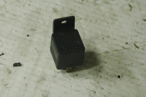 1) DH -18 BMW 61319059177 OEM Used RELAY FOR STARTER TESTED -FOUR FLAT PRONG -SCREW TAB BOSCH ,0332014150 fits: 332014150 Euro All Parts