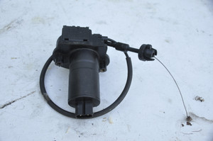 1) DH -2 BMW 35411162548 OEM Used CRUISE CONTROL ACTUATOR ENGINE BAY WITH 22 INCH CABLE BOSCH 0205005010 From: 1998 E39 540i Fits: E39 & other listed vehicles 35.41-1162548.2 Euro All Parts 1) DH -2 BMW 35411162548 OEM Used CRUISE CONTROL ACTUATOR ENGINE BAY WITH 22 INCH CABLE BOSCH 0205005010 From: 1998 E39 540i Fits: E39 & other listed vehicles 35.41-1162548.2 Euro All Parts