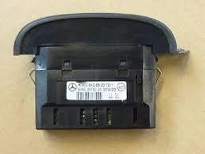 1) Mercedes Benz OEM 5428823 Park Sensor Right (USED) Fits: S500 2003 W220 & Other Listed Vehicles Euro All Parts 1) Mercedes Benz OEM 5428823 Park Sensor Right (USED) Fits: S500 2003 W220 & Other Listed Vehicles Euro All Parts