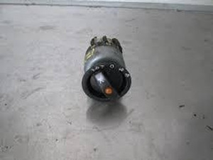 5) Mercedes Benz OEM 5453704 Headlight Switch (USED) Fits: 190E 1991 W201 & Other Listed Vehicles Euro All Parts 5) Mercedes Benz OEM 5453704 Headlight Switch (USED) Fits: 190E 1991 W201 & Other Listed Vehicles Euro All Parts