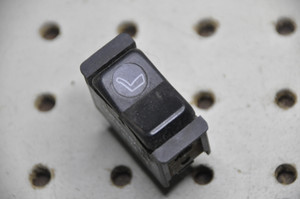 4) DD Mercedes Benz OEM 8208710 Seat Heat Switch Left Rear (USED) LK W1R4S3C9 Fits: 350SD 1990 W126 & Other Listed Vehicles Euro All Parts 4) DD Mercedes Benz OEM 8208710 Seat Heat Switch Left Rear (USED) LK W1R4S3C9 Fits: 350SD 1990 W126 & Other Listed Vehicles Euro All Parts