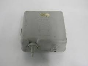 1) Mercedes Benz OEM 1708050019 Vacuum Dashpot Tank (USED) Fits: SLK230 1998 W170 & Other Listed Vehicles Euro All Parts 1) Mercedes Benz OEM 1708050019 Vacuum Dashpot Tank (USED) Fits: SLK230 1998 W170 & Other Listed Vehicles Euro All Parts