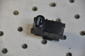 1) DD Mercedes Benz OEM 2088201001 Personal Safety Device Switch (USED) 32070201 Fits: S430 2001 W220 & Other Listed Vehicles Euro All Parts 1) DD Mercedes Benz OEM 2088201001 Personal Safety Device Switch (USED) 32070201 Fits: S430 2001 W220 & Other Listed Vehicles Euro All Parts