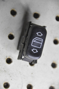 3) DD Mercedes Benz OEM 2108200510 Window Switch (USED) LK 03100500 Fits: E320 1997 W210 & Other Listed Vehicles Euro All Parts 3) DD Mercedes Benz OEM 2108200510 Window Switch (USED) LK 03100500 Fits: E320 1997 W210 & Other Listed Vehicles Euro All Parts