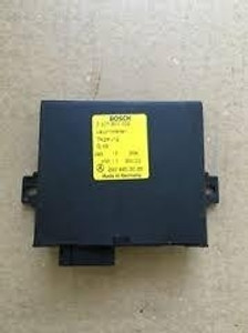 6) Mercedes Benz OEM 2208203026 Lamp Control Module (USED) Fits: S430 2000 W220 & Other Listed Vehicles Euro All Parts 6) Mercedes Benz OEM 2208203026 Lamp Control Module (USED) Fits: S430 2000 W220 & Other Listed Vehicles Euro All Parts