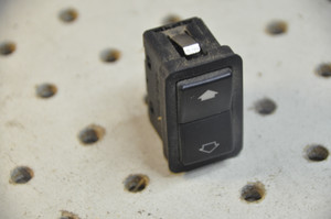 18) DD BMW OEM 61318368974 Window Switch (USED) Fits: 540i 2001 E39 & Other Listed Vehicles Euro All Parts 18) DD BMW OEM 61318368974 Window Switch (USED) Fits: 540i 2001 E39 & Other Listed Vehicles Euro All Parts