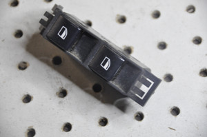 1) BMW OEM 61318381514 Dual Power Window Switch Right LK 03120220 (USED) Fits: 323i 1999 E46 & Other Listed Vehicles Euro All Parts