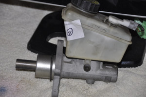 0) BMW 34311165582 Master Cylinder (New) Fits: 323Ci 2000 E46 & Other Listed Vehicles Euro All Parts 0) BMW 34311165582 Master Cylinder (New) Fits: 323Ci 2000 E46 & Other Listed Vehicles Euro All Parts