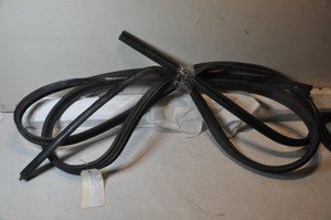 0) BMW OEM 51718233802 USED 2 PIECE DOOR SEAL RIGHT Side From: 1997 E36 318TI AS99979 FITS: 1992 1999 318ti 318ti Euro All Parts 0) BMW OEM 51718233802 USED 2 PIECE DOOR SEAL RIGHT Side From: 1997 E36 318TI AS99979 FITS: 1992 1999 318ti 318ti Euro All Parts