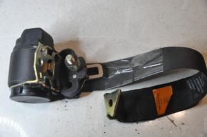 1) BMW OEM 8226633 USED 72118226631 REAR RIGHT SEAT BELT ASSEMBLY From: 1997 E36 318TI AS99979 FITS: 1992 1999 318ti Euro All Parts 1) BMW OEM 8226633 USED 72118226631 REAR RIGHT SEAT BELT ASSEMBLY From: 1997 E36 318TI AS99979 FITS: 1992 1999 318ti Euro All Parts