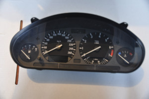 1) BMW OEM 8361218 USED 62118361218 EURO Instrument Cluster odo light VDO 616.058.3105 Euro All Parts