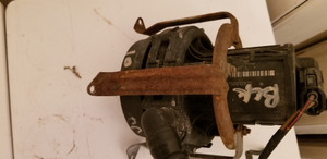 1) DH BMW OEM 1433959 11721433959 Used Emission control air pump Pierburg 1433935 7.22166.28 00T329 M52 M54 6 CYL E39 Euro All Parts 1) DH BMW OEM 1433959 11721433959 Used Emission control air pump Pierburg 1433935 7.22166.28 00T329 M52 M54 6 CYL E39 Euro All Parts