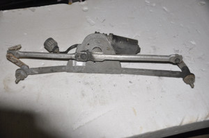 1) DD BMW OEM 67638363514 Used Wiper Motor Transmission & Linkage w/motor Behr 67638353149 Euro All Parts 1) DD BMW OEM 67638363514 Used Wiper Motor Transmission & Linkage w/motor Behr 67638353149 Euro All Parts