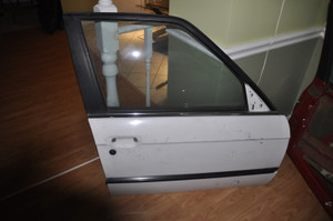 0) VL-83 BMW OEM 41511965024 Used SEDAN FRONT DOOR RIGHT WHITE From: E30 325i 1989 WHITE SEDAN VIN: ED24683 FITS: 3' E30 - (07/1984 - 04/1991) Euro All Parts 0) VL-83 BMW OEM 41511965024 Used SEDAN FRONT DOOR RIGHT WHITE From: E30 325i 1989 WHITE SEDAN VIN: ED24683 FITS: 3' E30 - (07/1984 - 04/1991) Euro All Parts