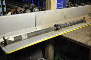 1) DD-5 MERCEDES-BENZ OEM 210-410-93-06 Used Drive Shaft / Propeller Shaft 19100097-101 19100097101 210-410-93-06 2104109306, A2104109306 From: w210 e320 1999-2000 REAR FITS: w210 Euro All Parts 1) DD-5 MERCEDES-BENZ OEM 210-410-93-06 Used Drive Shaft / Propeller Shaft 19100097-101 19100097101 210-410-93-06 2104109306, A2104109306 From: w210 e320 1999-2000 REAR FITS: w210 Euro All Parts