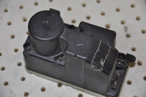 1) DD-20 Mercedes Benz OEM 123-800-11-19 Used DOOR LOCKING VACUUM PUMP From: W124 300E 1987 FITS: w126 Euro All Parts 1) DD-20 Mercedes Benz OEM 123-800-11-19 Used DOOR LOCKING VACUUM PUMP From: W124 300E 1987 FITS: w126 Euro All Parts