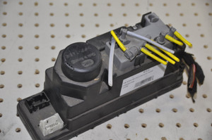 1) DD-3 Mercedes Benz OEM 2088001448 Used DOOR LOCKING VACUUM PUMP Hella From: W210 E320 1996-2003 SEDAN FITS: W210 Euro All Parts 1) DD-3 Mercedes Benz OEM 2088001448 Used DOOR LOCKING VACUUM PUMP Hella From: W210 E320 1996-2003 SEDAN FITS: W210 Euro All Parts