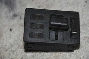 1) DH-25 BMW OEM 1375515 61311375515 HEDLIGHT SWITCH BLACK TELEFUNKEN 101902 E28 Euro All Parts 1) DH-25 BMW OEM 1375515 61311375515 HEDLIGHT SWITCH BLACK TELEFUNKEN 101902 E28 Euro All Parts