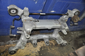 1) C-29 BMW 33316799103 OEM Used AXLE CARRIER REAR D09814652 F06 6799103 From: 2013 F06 650iX 33-31-6-799-103 33316799103 Euro All Parts 1) C-29 BMW 33316799103 OEM Used AXLE CARRIER REAR D09814652 F06 6799103 From: 2013 F06 650iX 33-31-6-799-103 33316799103 Euro All Parts