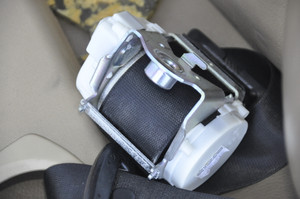 1) DH-41 BMW 61319275069 OEM Used seat adjustment switch left Driver From: 2008 e90 328xi 61-31-9-275-069 61319275069 Euro All Parts 1) DH-41 BMW 61319275069 OEM Used seat adjustment switch left Driver From: 2008 e90 328xi 61-31-9-275-069 61319275069 Euro All Parts