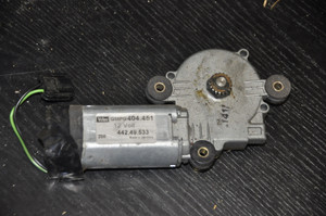 1) DH-24 VOLVO 30716707 OEM Used SUNROOF MOTOR HEADLINER VALEO GMPG 404.451 442.49.553 30716707 fits: S60 S80 V70 XC XC90 Euro All Parts 1) DH-24 VOLVO 30716707 OEM Used SUNROOF MOTOR HEADLINER VALEO GMPG 404.451 442.49.553 30716707 fits: S60 S80 V70 XC XC90 Euro All Parts