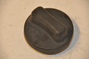 1) DH-25 BMW 16116750564 OEM Used GAS FUEL CAP REAR RIGHT 16-11-6-750-564 16116750564 fits: E21 E30 E12 E28 E24 E23 E32 Euro All Parts 1) DH-25 BMW 16116750564 OEM Used GAS FUEL CAP REAR RIGHT 16-11-6-750-564 16116750564 fits: E21 E30 E12 E28 E24 E23 E32 Euro All Parts