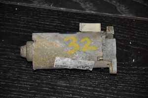1) DH-32 BMW 52107112678 OEM Used SEAT MOTOR (ACTUATOR) FRONT BOSCH 904 0130002617 CRH 1-973-01 52-10-7-112-678 52107112678 fits: E46 E93 E63 E83 E53 E85 E86 RANGE ROVER Euro All Parts 1) DH-32 BMW 52107112678 OEM Used SEAT MOTOR (ACTUATOR) FRONT BOSCH 904 0130002617 CRH 1-973-01 52-10-7-112-678 52107112678 fits: E46 E93 E63 E83 E53 E85 E86 RANGE ROVER Euro All Parts