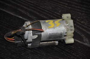 1) DH-35 BMW 67318352192 OEM Used SEAT MOTOR (ACTUATOR) FRONT BOSCH 130002465 67.31-8352192 67-31-8-352-192 67318352192 fits: E38 E39 Euro All Parts 1) DH-35 BMW 67318352192 OEM Used SEAT MOTOR (ACTUATOR) FRONT BOSCH 130002465 67.31-8352192 67-31-8-352-192 67318352192 fits: E38 E39 Euro All Parts