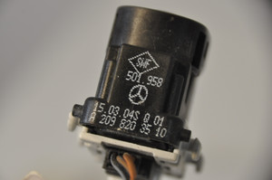 1) DH-36 Mercedes-Benz 20982035109116 OEM Used WINDOW SWITCH RIGHT SWF 501.958 A2098203510 From: MERCEDES BENZ (C209) CLK320 2004 M112 722618 OBSIDIAN BLACK 20982035109116 Euro All Parts 1) DH-36 Mercedes-Benz 20982035109116 OEM Used WINDOW SWITCH RIGHT SWF 501.958 A2098203510 From: MERCEDES BENZ (C209) CLK320 2004 M112 722618 OBSIDIAN BLACK 20982035109116 Euro All Parts