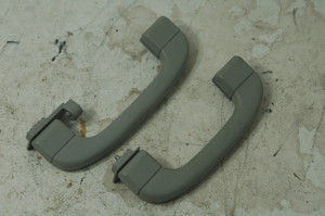 1) DH -6 BMW 51167112467 OEM Used GRAB HANDLES FRONT & REAR 7033661 From: May 28 2004 BMW e60 530i SEDAN SILVER Titan-silber M54 3.0L RWD AUTOMATIC Fits: e60 & other listed vehicles 7033659 Euro All Parts 1) DH -6 BMW 51167112467 OEM Used GRAB HANDLES FRONT & REAR 7033661 From: May 28 2004 BMW e60 530i SEDAN SILVER Titan-silber M54 3.0L RWD AUTOMATIC Fits: e60 & other listed vehicles 7033659 Euro All Parts