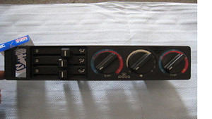 1) BMW OEM 64118351114 USED CLIMATE CONTROL UNIT 525I 92 E34 5 Series Euro All Parts 1) BMW OEM 64118351114 USED CLIMATE CONTROL UNIT 525I 92 E34 5 Series Euro All Parts