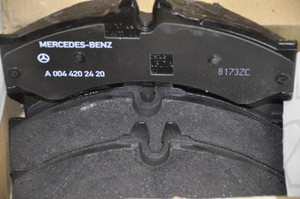 1) S MOPAR OEM A0044202420 05103556AC (New) BRAKE PAD SET NEW OEM 2500 3500 SPRINTER Front & Other Listed Vehicles Euro All Parts 1) S MOPAR OEM A0044202420 05103556AC (New) BRAKE PAD SET NEW OEM 2500 3500 SPRINTER Front & Other Listed Vehicles Euro All Parts