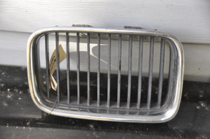 0) BMW OEM 51138122238 USED GRILL RIGHT SIDE 325i 92 E36 3 Series Euro All Parts 0) BMW OEM 51138122238 USED GRILL RIGHT SIDE 325i 92 E36 3 Series Euro All Parts