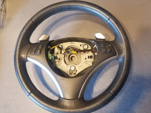 1) BMW OEM 32306864774 6767176 USED 3 369 E87 1 CARBON FIBER LEATHER MULTIFUNCTION STEERING WHEEL E81 E87 E88 E82 E90 E91 Euro All Parts 1) BMW OEM 32306864774 6767176 USED 3 369 E87 1 CARBON FIBER LEATHER MULTIFUNCTION STEERING WHEEL E81 E87 E88 E82 E90 E91 Euro All Parts