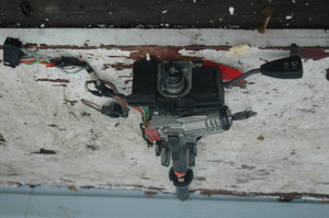 1) DD-2 BMW 32321161551 OEM 1161551.0 (USED) 1160278.0 1393302.4 steering column with ignition lock & key fits: e36 non EWS Euro All Parts